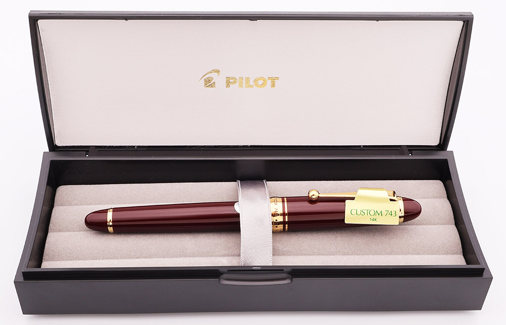 Pilot Namiki Custom 743 Fountain Pen - Burgundy w Gold Trim, C/C